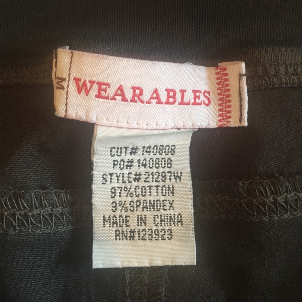 Wearables legging pant, army green color